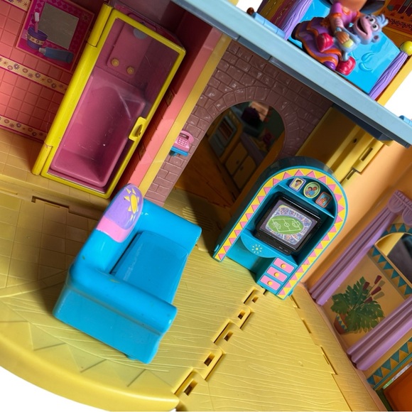 Dora Explorer Pop Up Dollhouse Lot 9 pc Talking Furniture Dora Figure EUC - Picture 11 of 12
